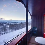 2-bedroom With Balcony & Fireplace! * Beitostolen