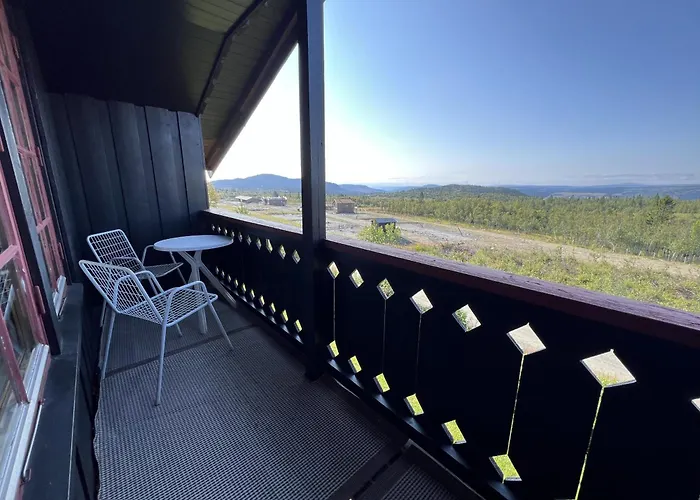 2-bedroom With Balcony & Fireplace! *