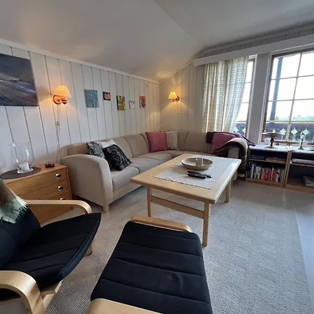 2-bedroom With Balcony & Fireplace! Beitostolen