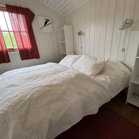 2-bedroom With Balcony & Fireplace!